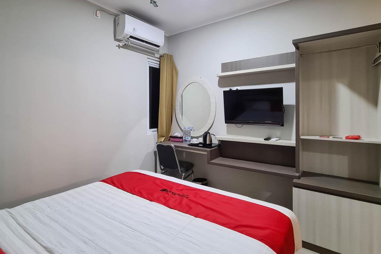 Gaia Asri Hotel Pamanukan Hilir Exterior photo