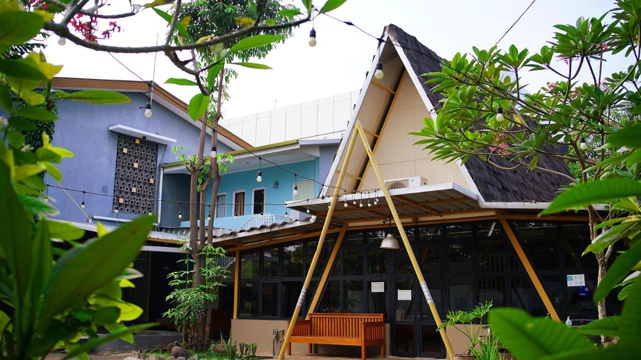 Gaia Asri Hotel Pamanukan Hilir Exterior photo